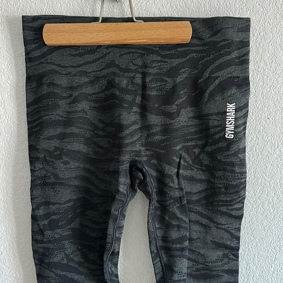 Size Large Gymshark Leggings - Picture 1 of 4
